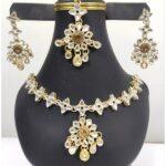 Beautuful Kundan Party Wear Jewellery Set Design with Drop Earrings Set