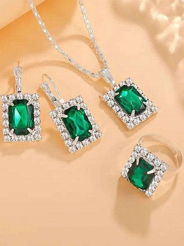 Sparkling And Exquisite AD Zircon Necklace Set With Ring & Tops