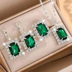 Sparkling And Exquisite AD Zircon Necklace Set With Ring & Tops